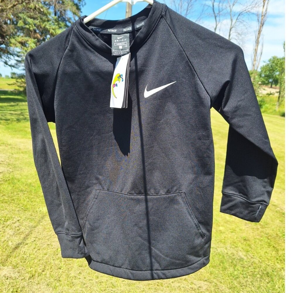 Nike Boys' Size S Dri-FIT Loose Fit Long-Sleeve Training Shirt, CU9128 MSRP $50